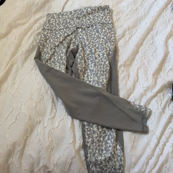 Athletic leggings - Picture 2 of 4